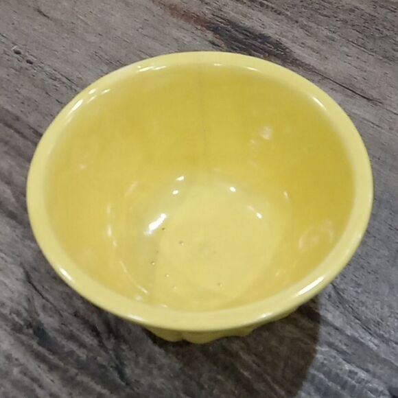 Robinson Ransbottom Pottery early 1900's vintage yellow/ gold 5" bowl - Picture 2 of 4